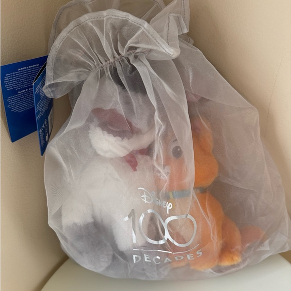 Disney 100 Oliver & Company Oliver and Dodger Plush Set - Picture 4 of 10